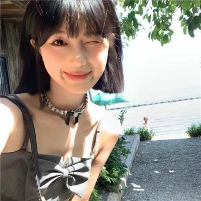 男人与婴儿